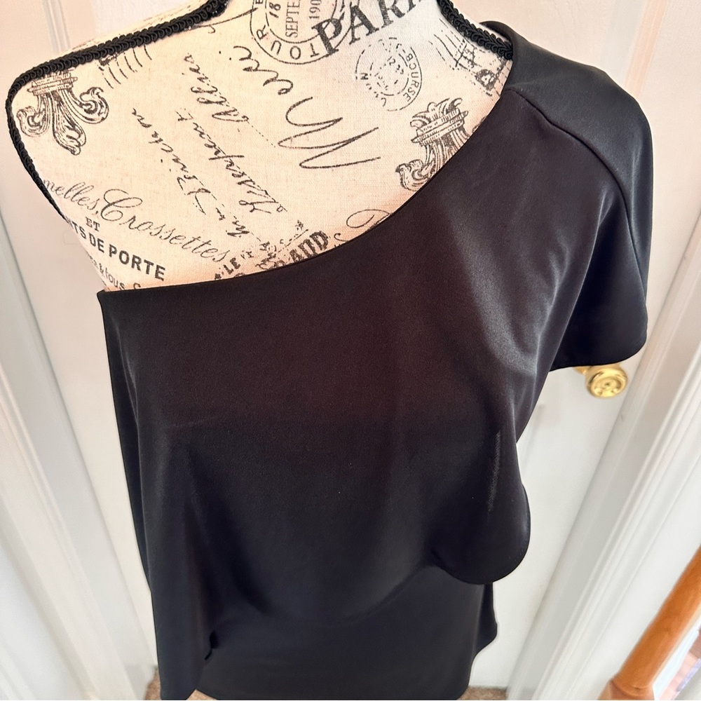 White House Black Market One Shoulder Flounce Top SZ M